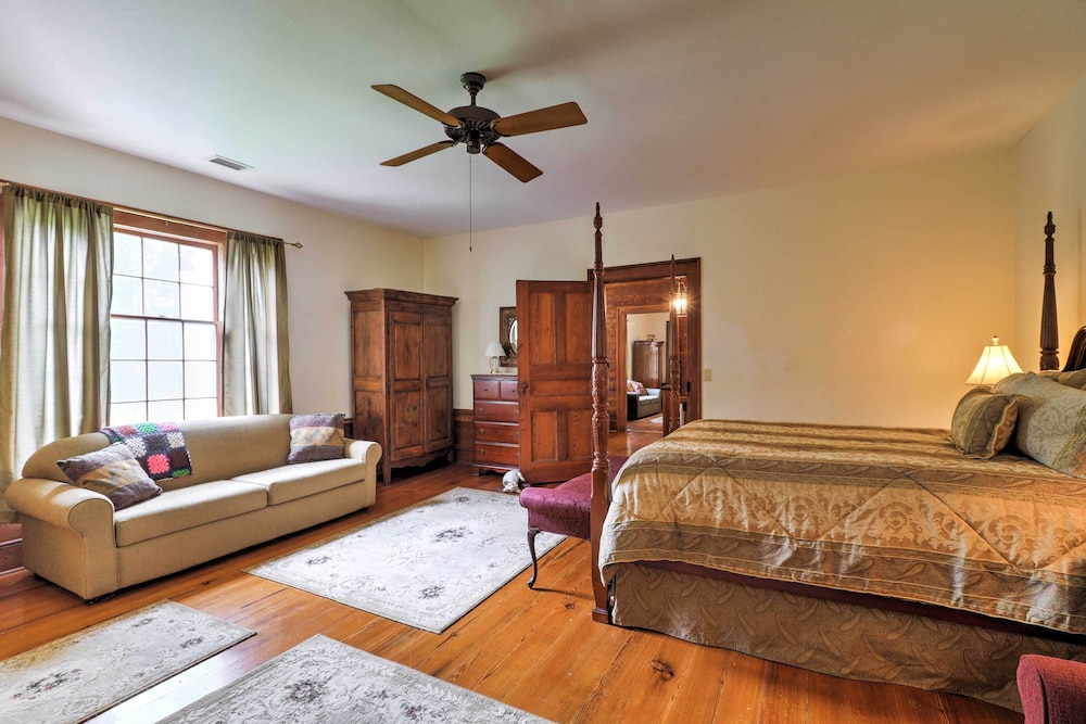 Historic Lafayette Retreat w/ Guest House! view 5