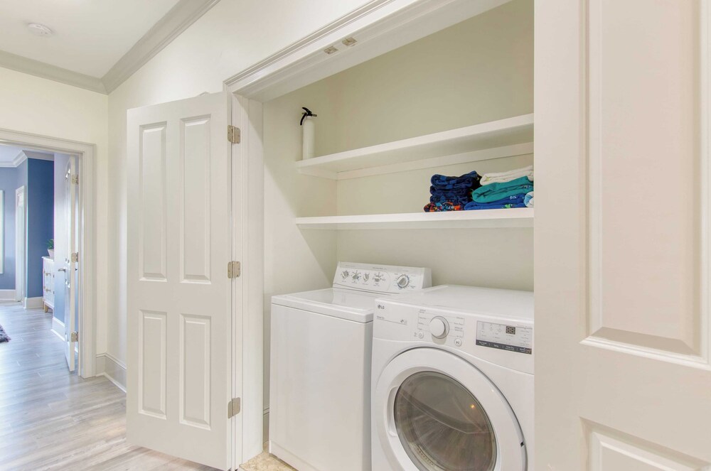 Sleeps 38 2 Homes, Steps to the Beach, Private Pool + Hottub, Game Room, Views