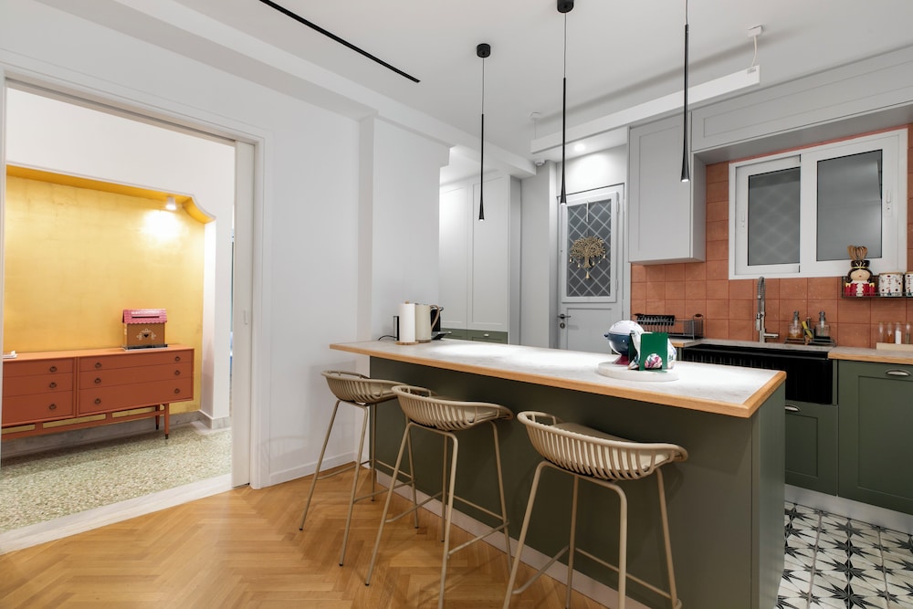 Elysia - 2-Br Apt & Balcony in Athens