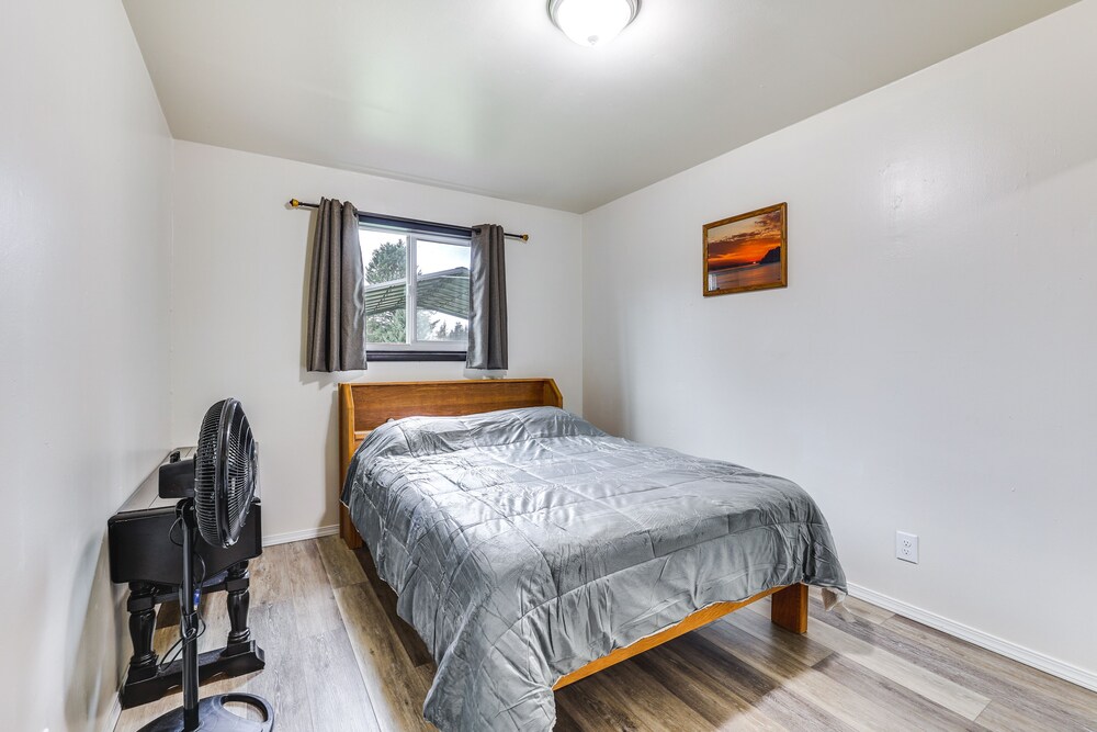 Olympic Peninsula Vacation Rental: 1 Mi to Water view 3