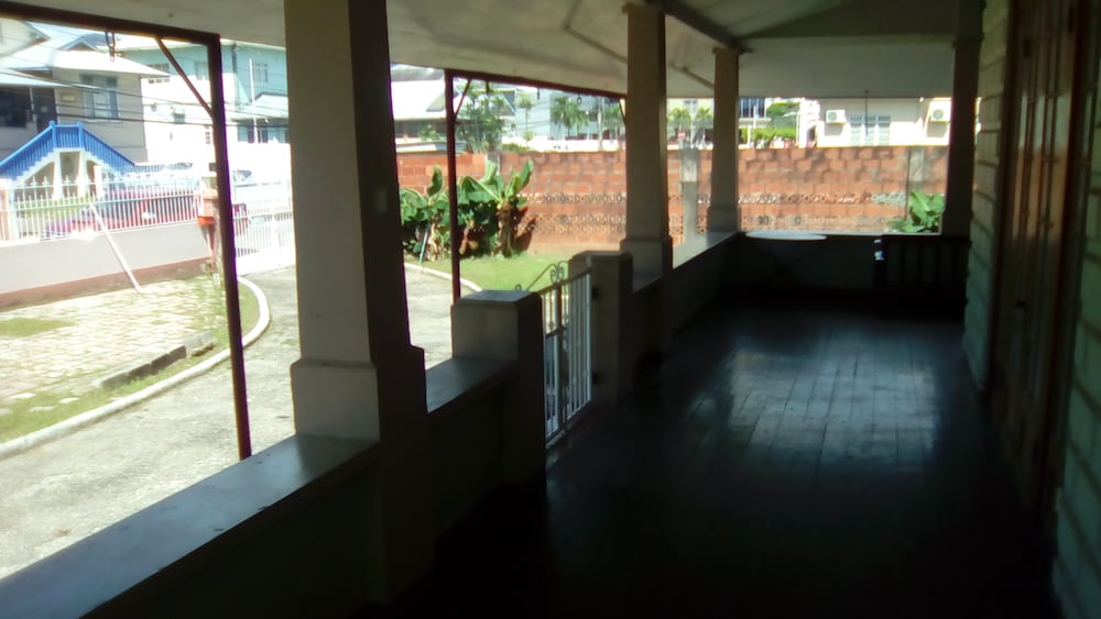 Robert's Guesthouse