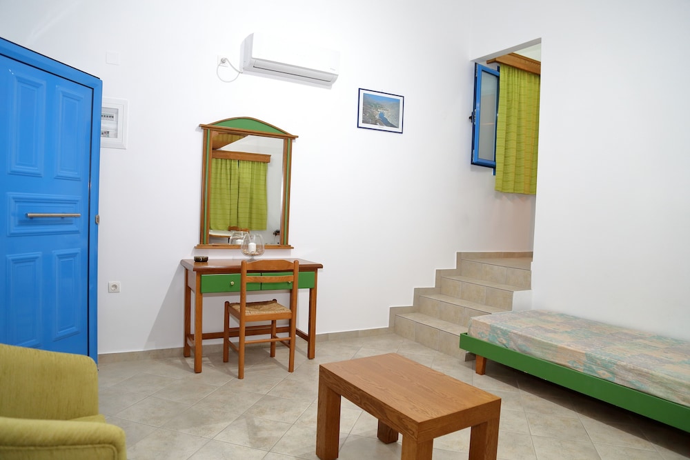 Maria's Apartments