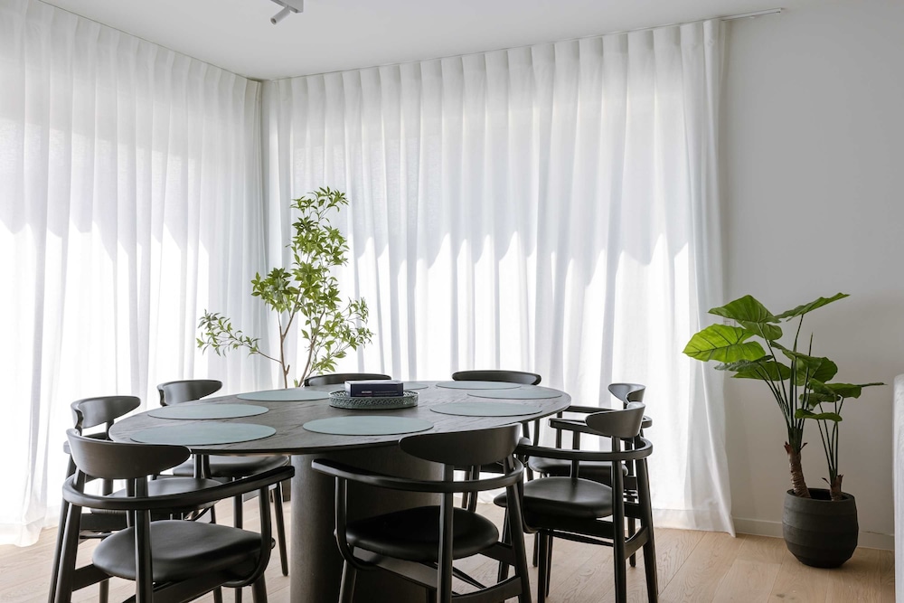 Huswell - Family Villa With Terrace and Parking