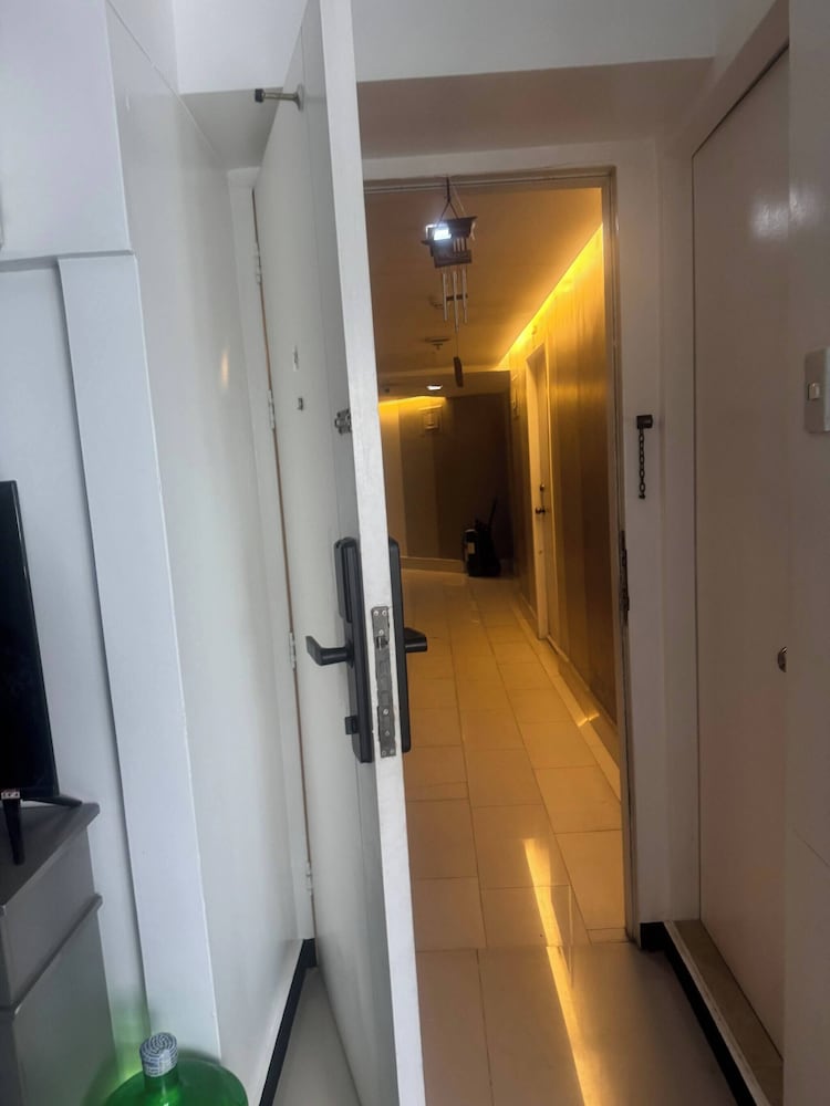 BGC Cheap Condo in BGC 5thavenue -23rd Street