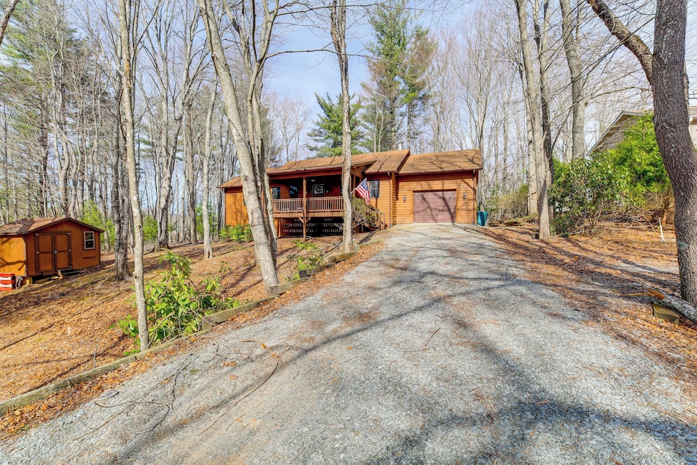 Deer River Retreat: Cabin Feel w/ Modern Touches