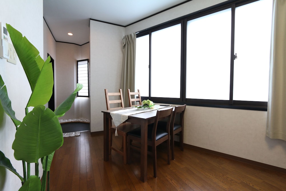 Guest House Liz Nakazaki-cho