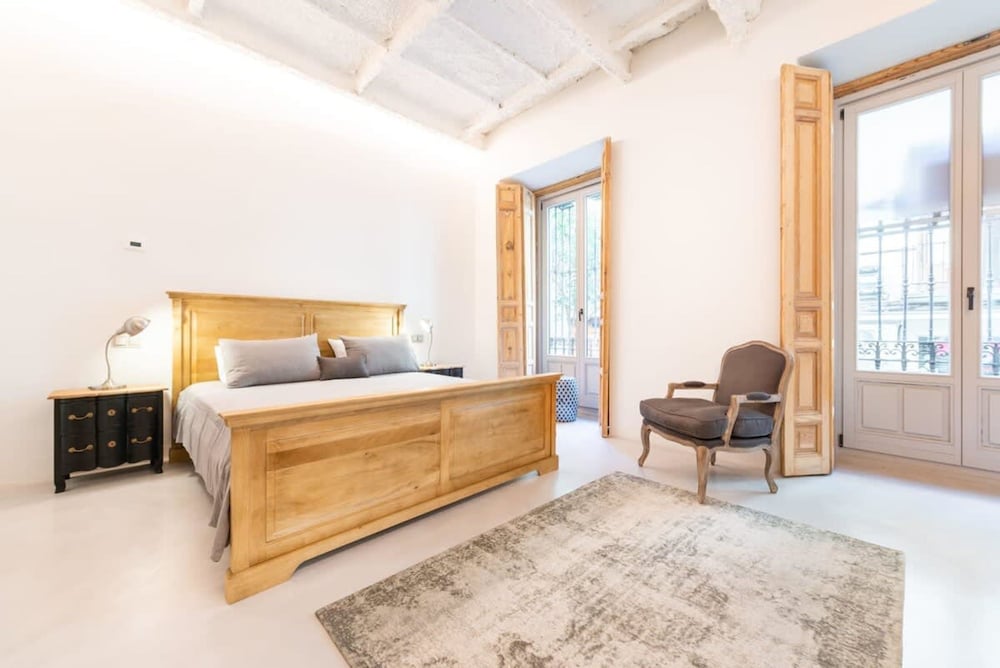 The Deauville Majestic 1 Bedroom in Chueca