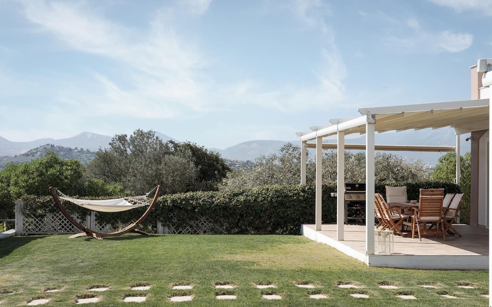 Ema's Guest House