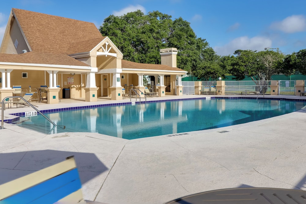 3 Mi to Dtwn: Mt Dora Golf Getaway!