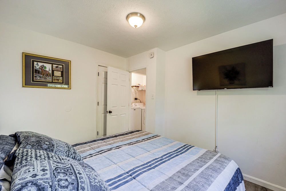 Walk to Main Street! Family Home in Williamstown