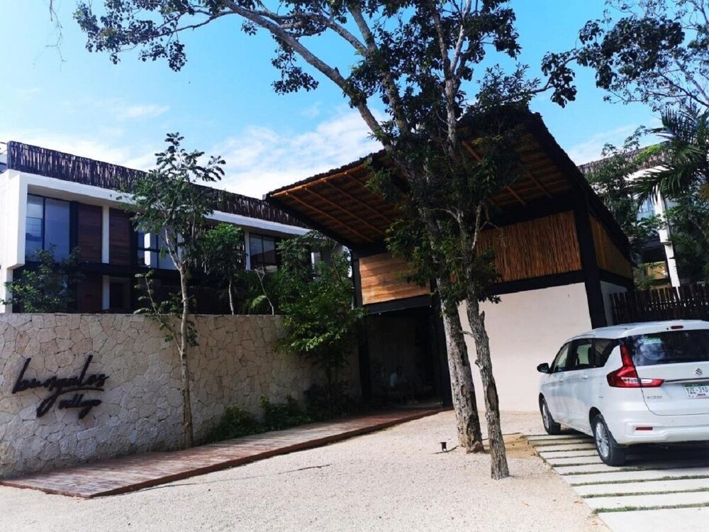 Penthouse With Plunge Pool by Bungalo in Aldea Zama