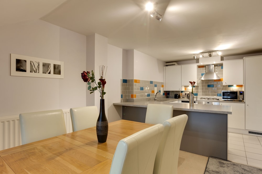 BookedUK - Penthouse 3 Bedroom Apartment, photo 8