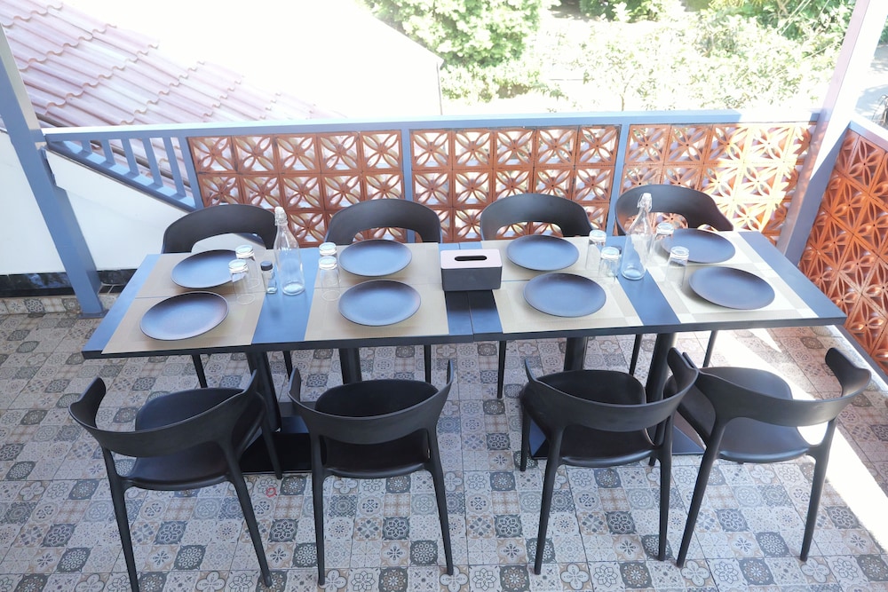 Bougainvillea Homestay Munnar