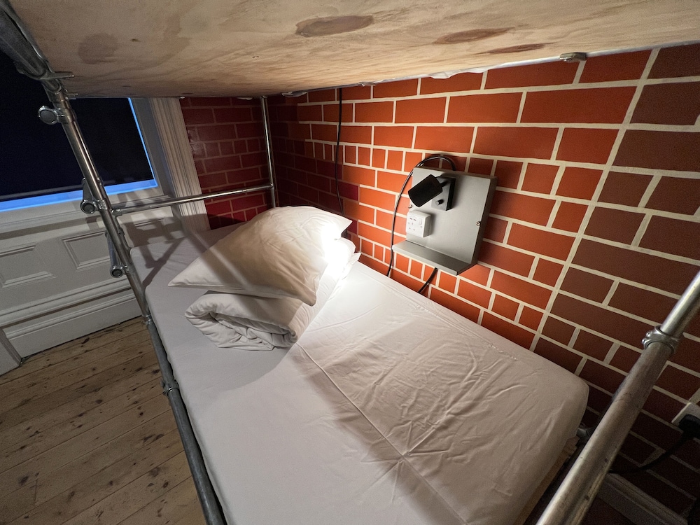 Art Hostel