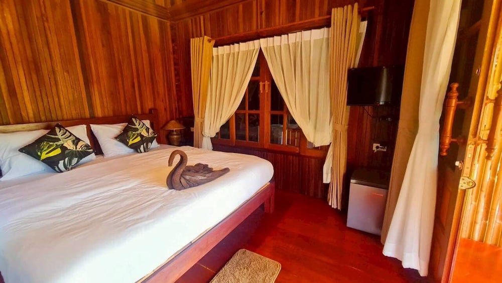 Teak House Lanta