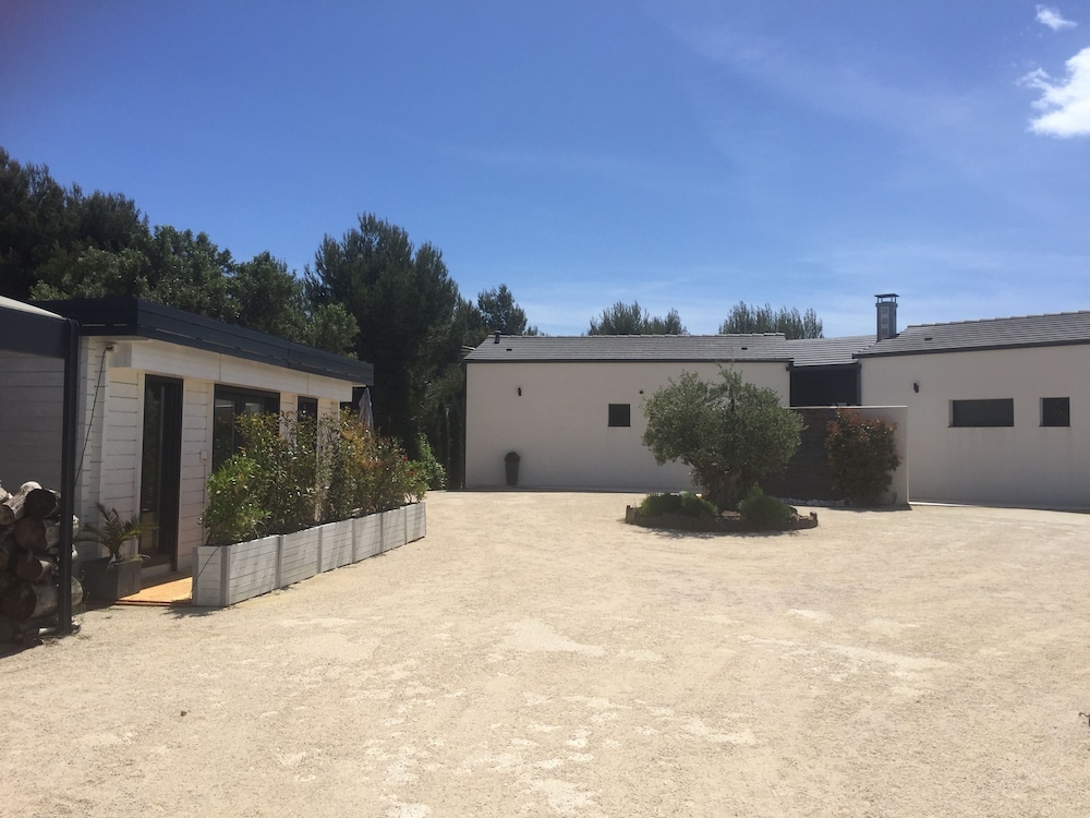 Hotel B&B L'Escale Cote Bleue - Image 1