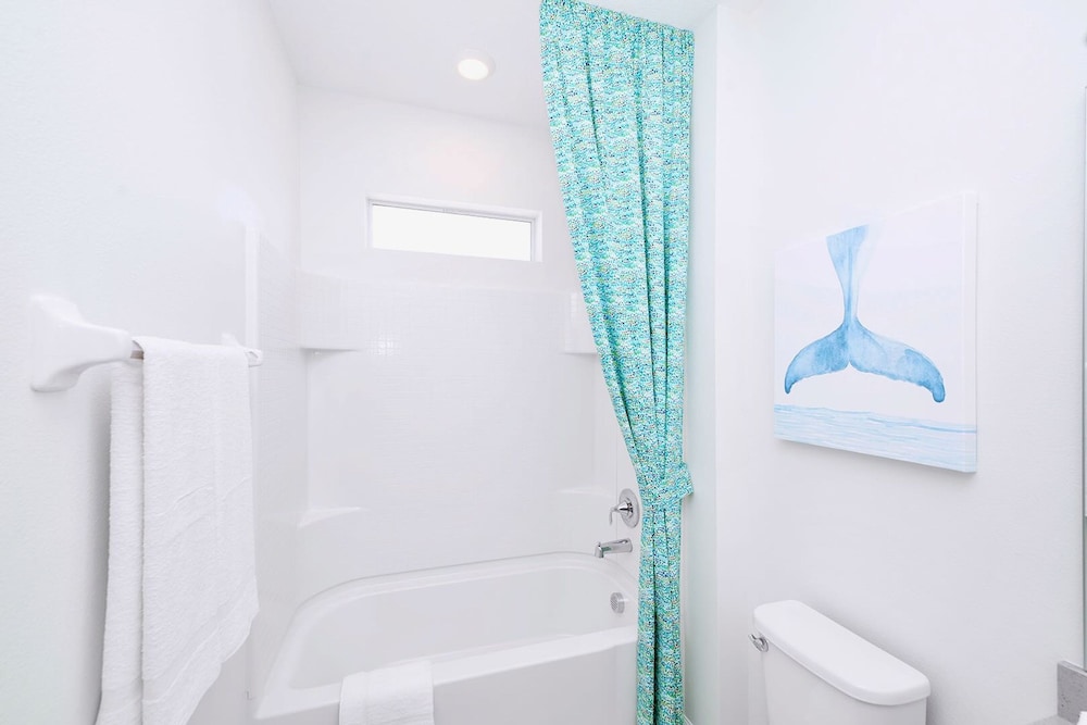 Upstay Mansion w Cinema Games Pool- Sleeps 26