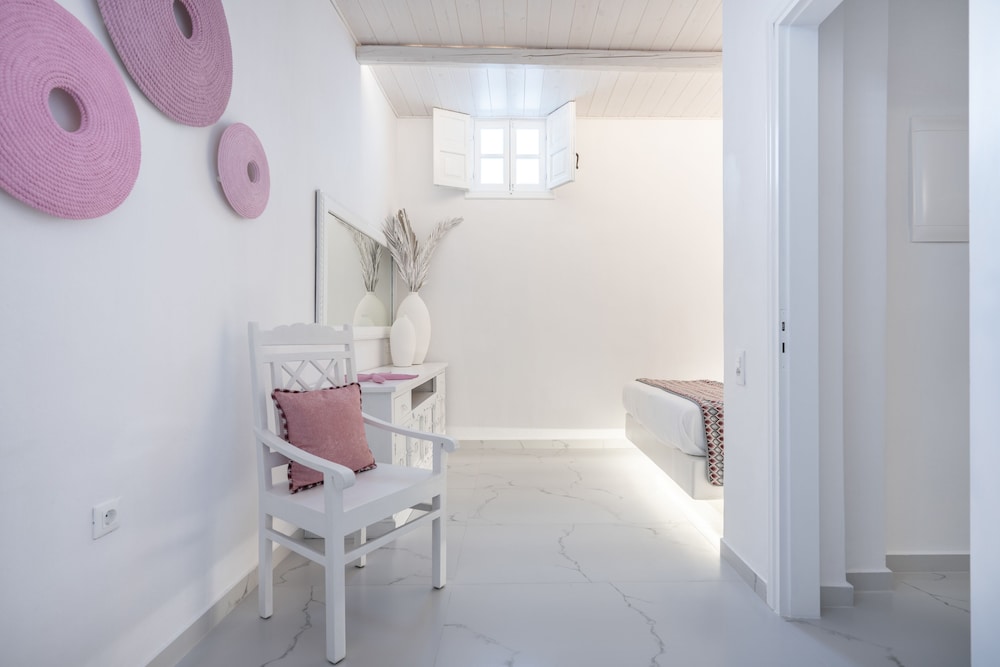 Oia Sunset Villas