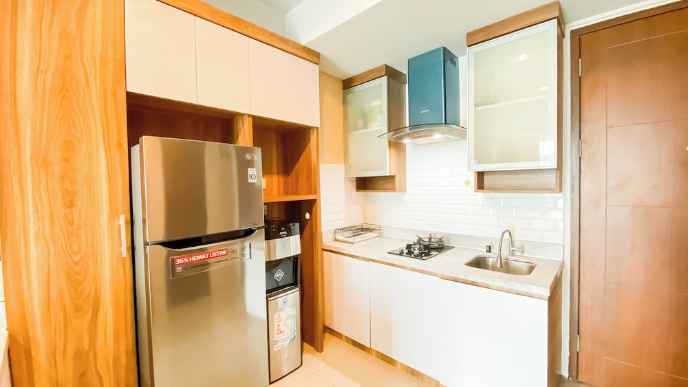 Wonderful And Homey 2Br Apartment At Springhill Terrace Residence