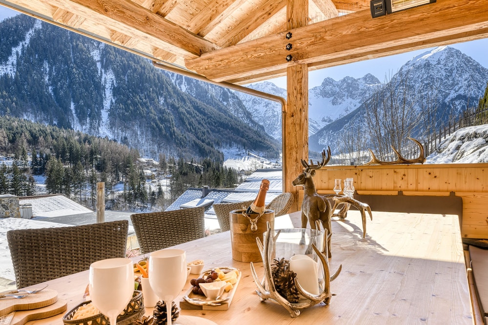 Chalet GM in Brand With 5 Bedrooms and 4 Bathrooms