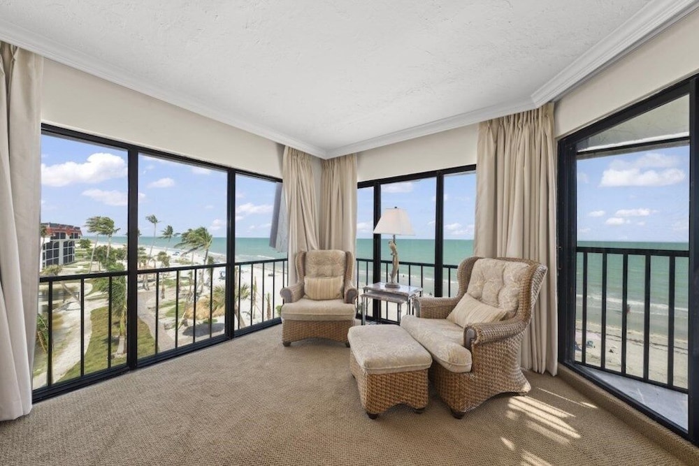 Pointe Santo A44 3 Bedroom Condo