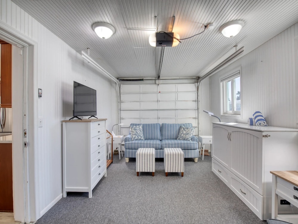Sunrise Cottage By the Sea