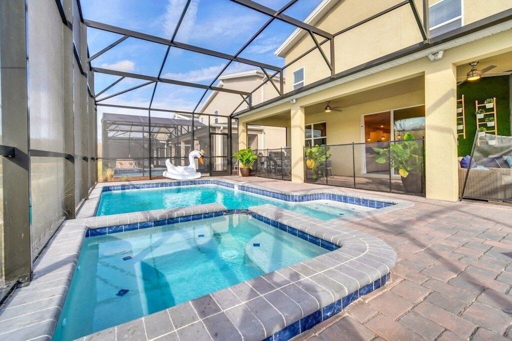 2900penolpe 9 Bedroom Home