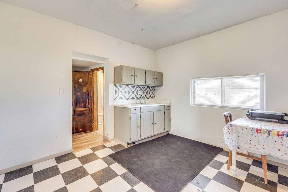 Mountain Views: Peaceful Aguilar Getaway!
