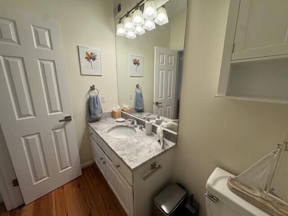 Beautifully Appointed 3-bed, 2.5-bath Home, Great Location Near Beach & Club