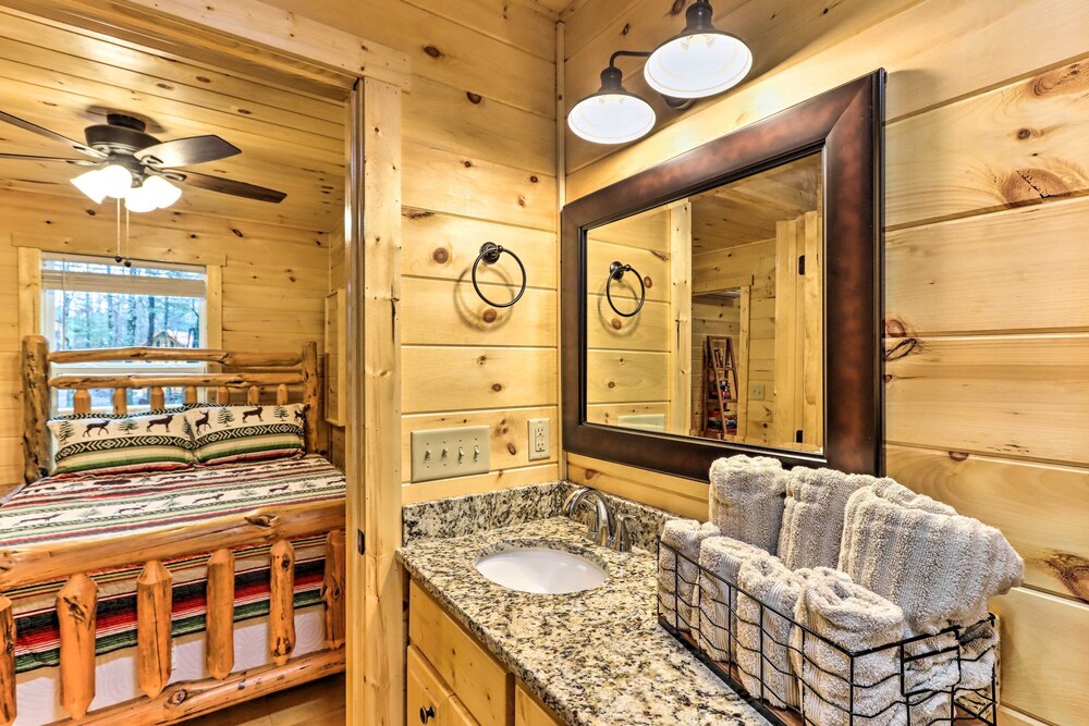 Pet Friendly Smoky Mtns Cabin Near Cherokee Lake! view 4