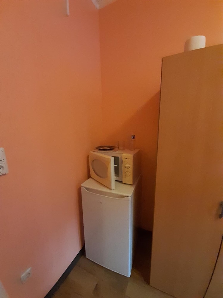 2-Rent Group Hostel Rooms&Apartments TUB19A