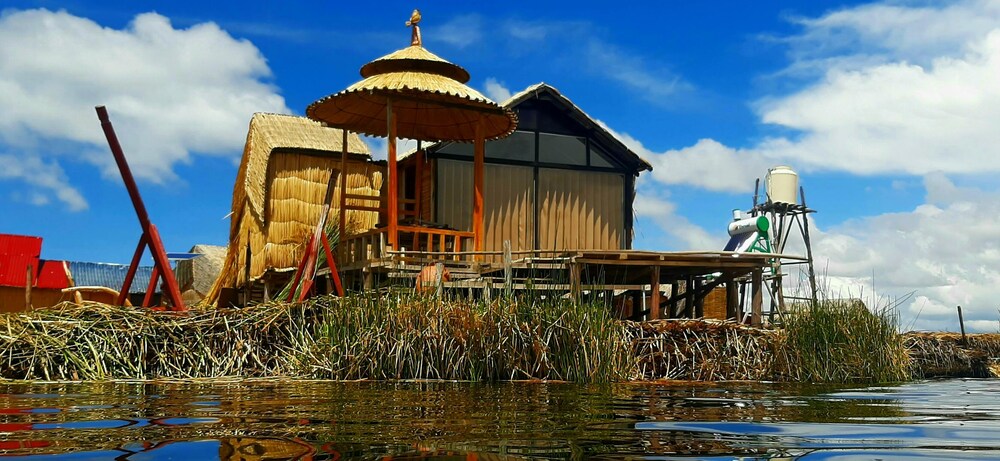 Uros Lake Titicaca Lodge