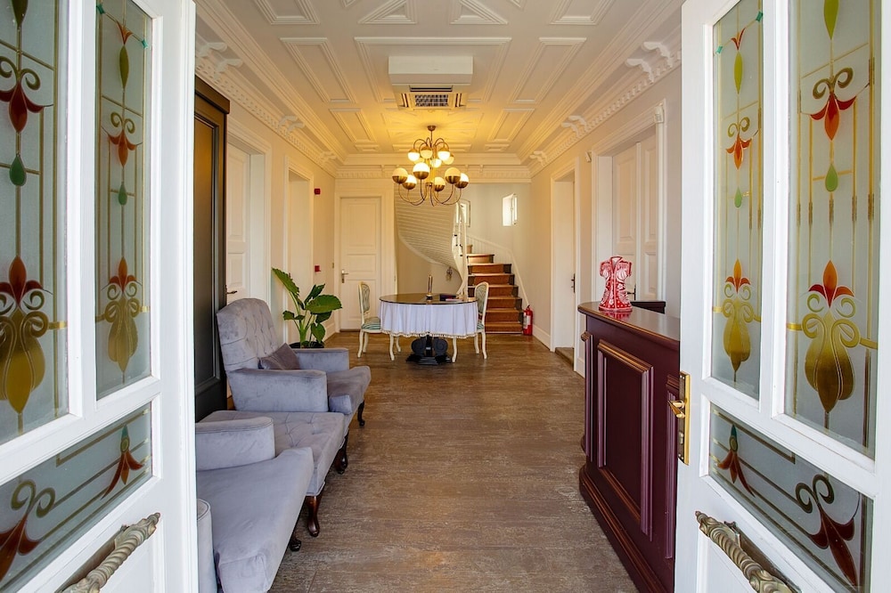 Mansion Milia