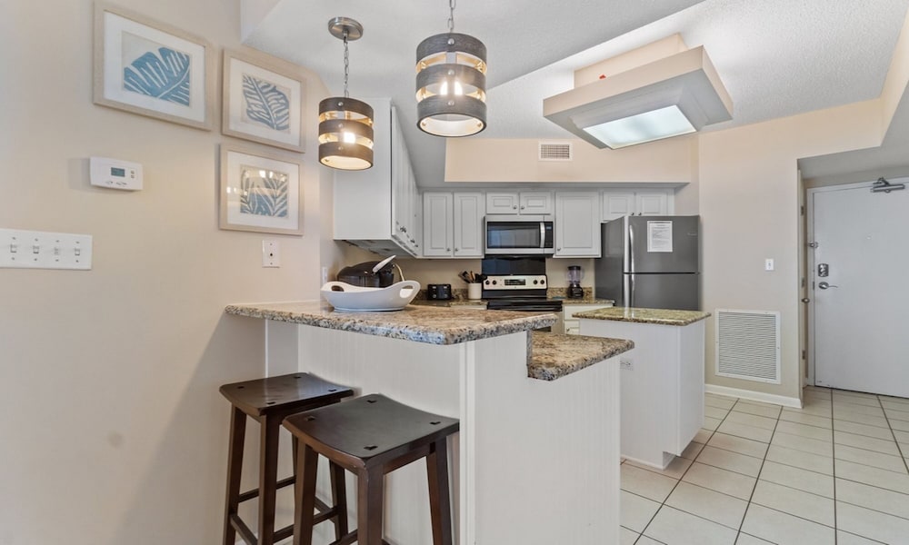 Pelican Pointe 1203