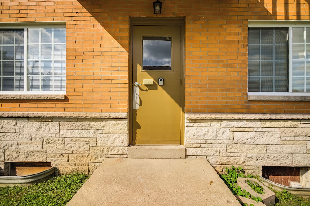 Menomonee Falls Condo 12 Mi to Lake Michigan!