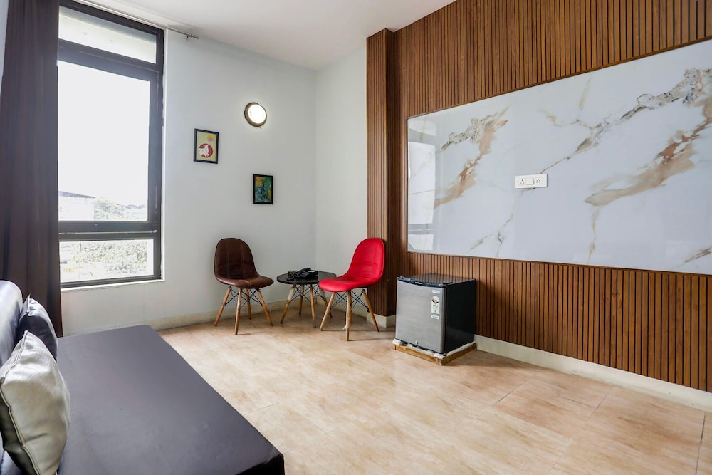 Stylish Stays Near Isbt Dehradun