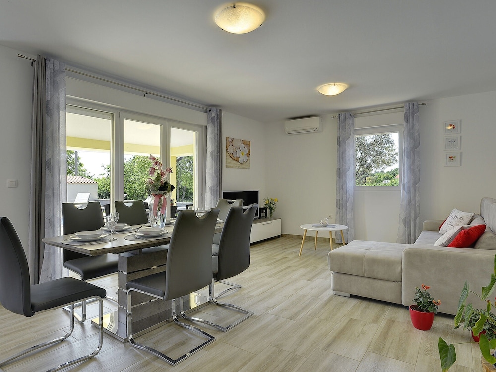 Villa in Marcana With Pool and Adriatic Views