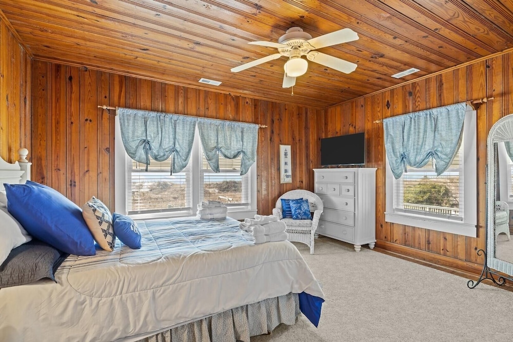 Pollock Cottage 6 Bedroom Home