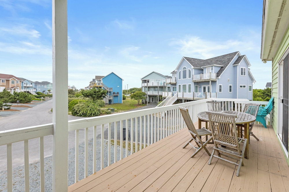 Lowe Tide by Topsail Realty