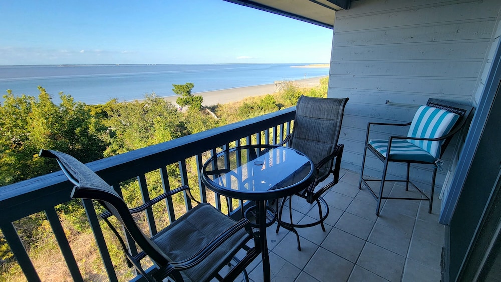Beach Racquet B by Tybee Vacation Rentals