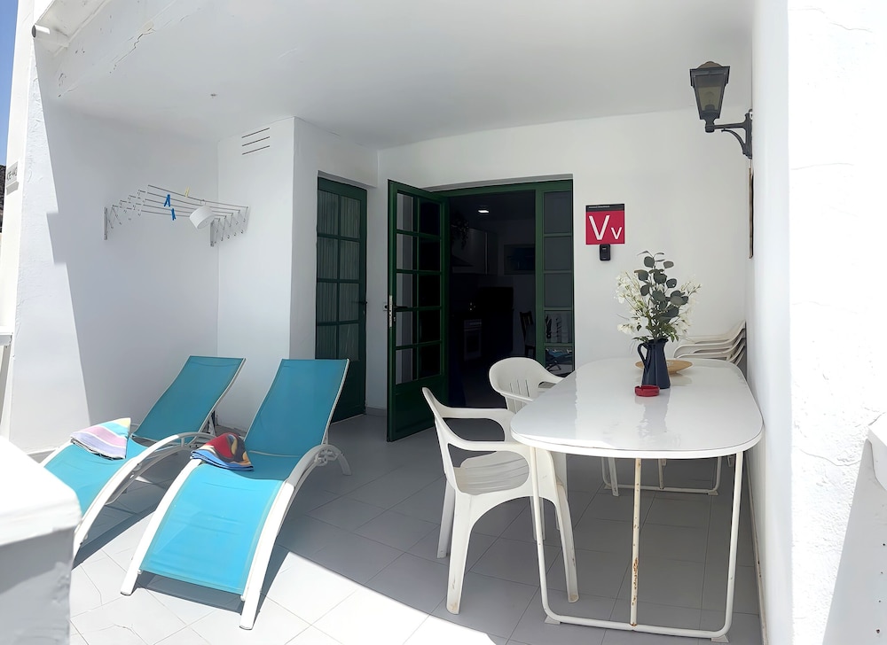Apartment Florencia With Pool & Wifi in Puerto del Carmen, Lanzarote