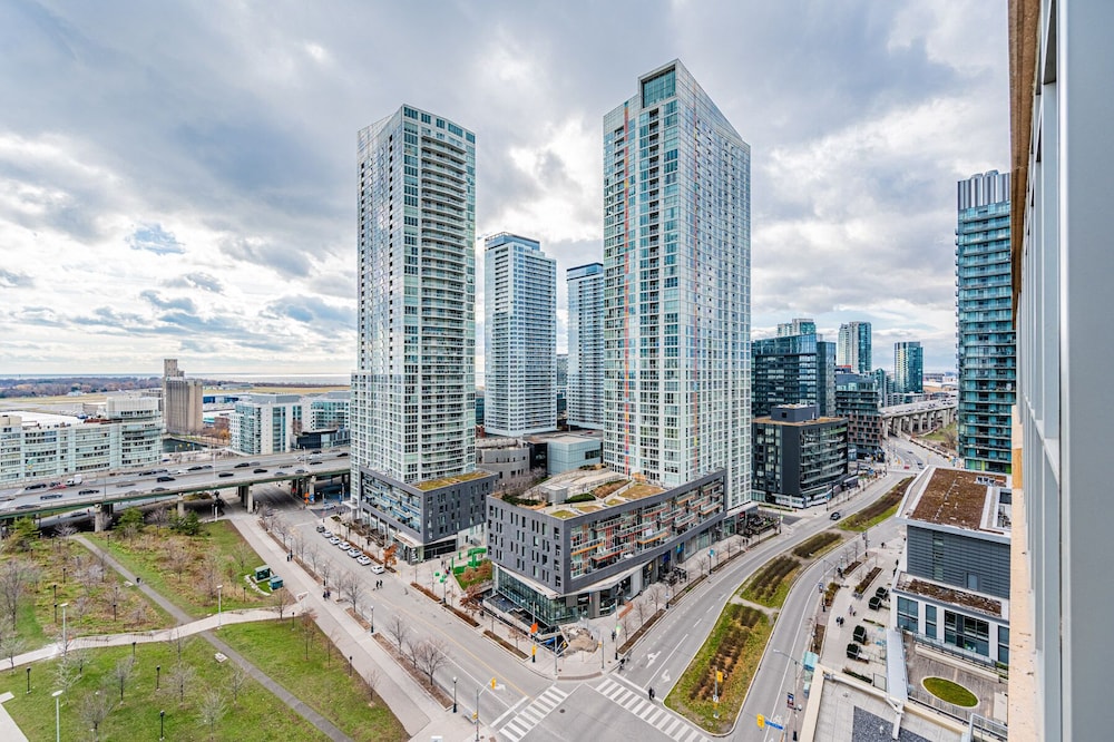 The Bay Suites - City Place