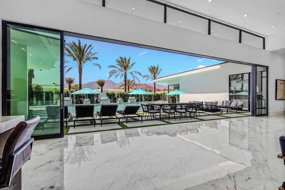 Sleeps 54 3 Luxury Villas w/ Pool + Spa, Pickleball Bravo by Avantstay