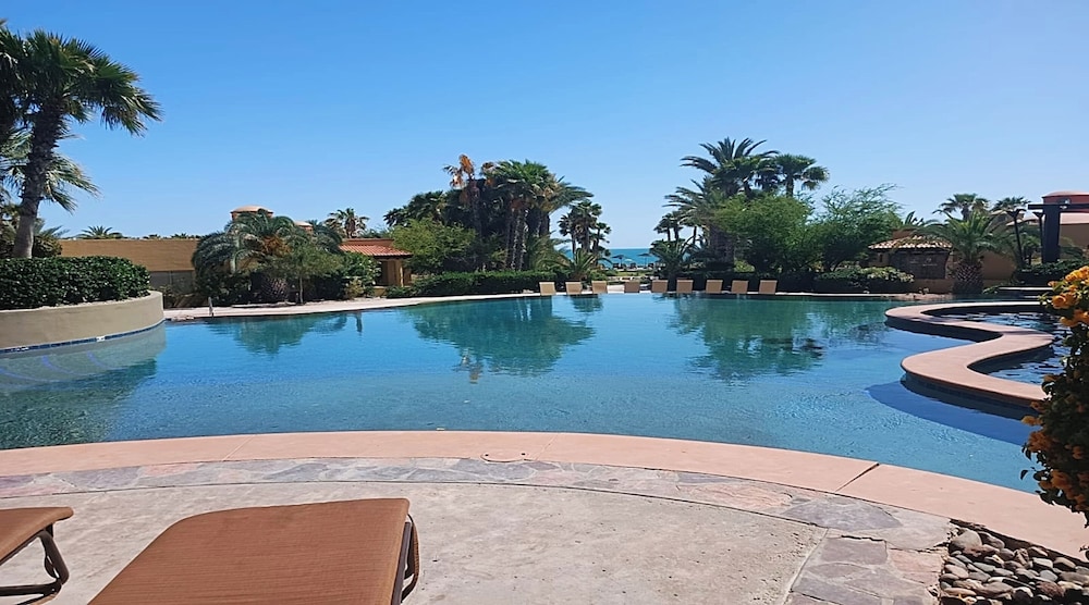 Condo Bella Sirena 805 C by Kivoya