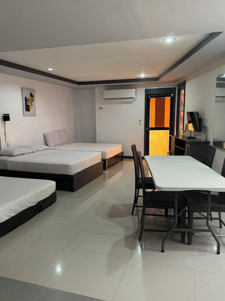 Dantes Hideaway