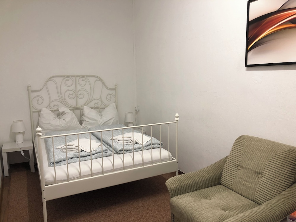 Modern 2BR Apartment Near Danube