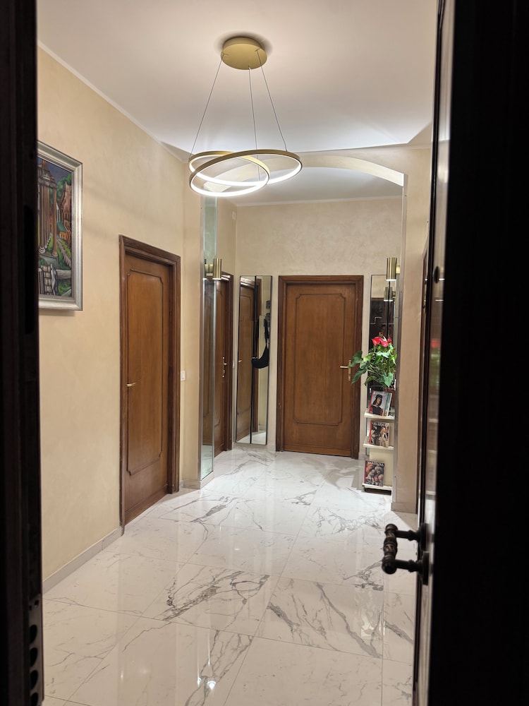 Suite 41 photo 2