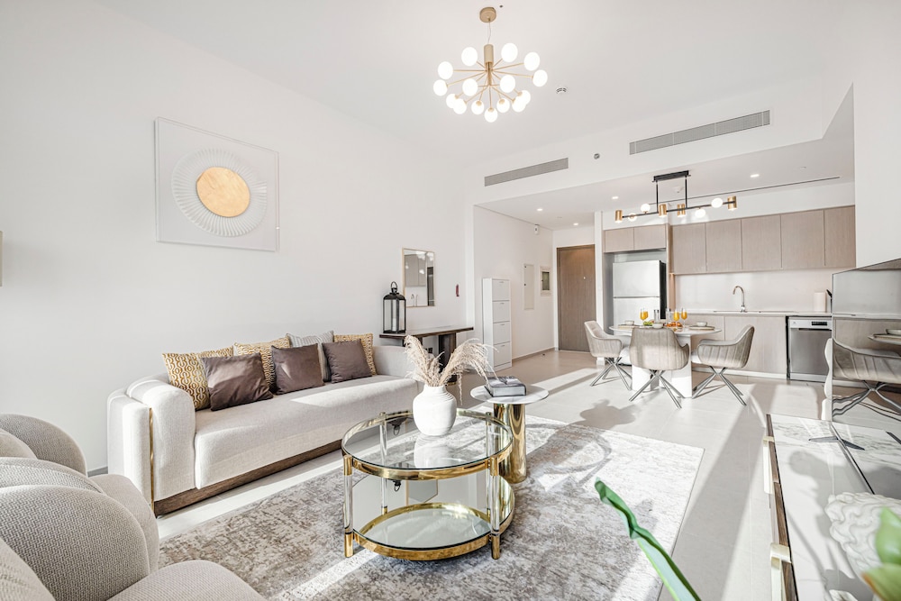 Grande Suites by Hostiva - Sea View