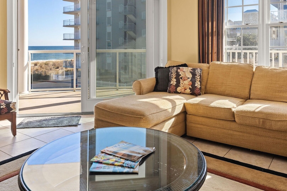 The Charleston 201 4 Bedroom Townhouse by RedAwning view 3