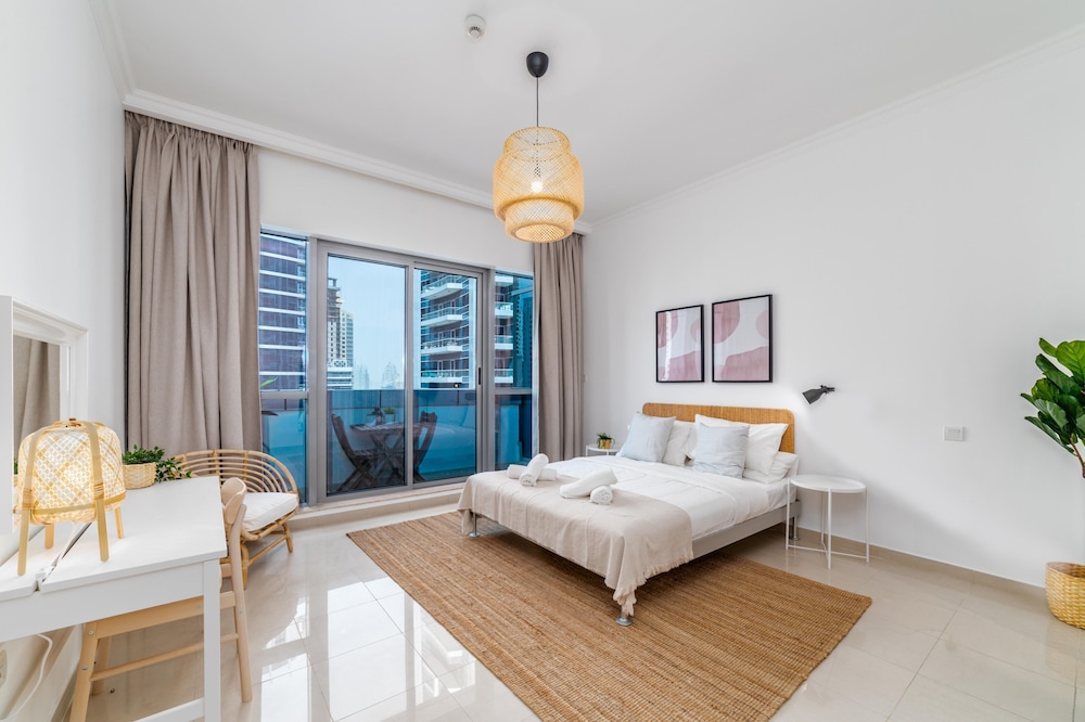 Dream Inn Dubai Bay Central